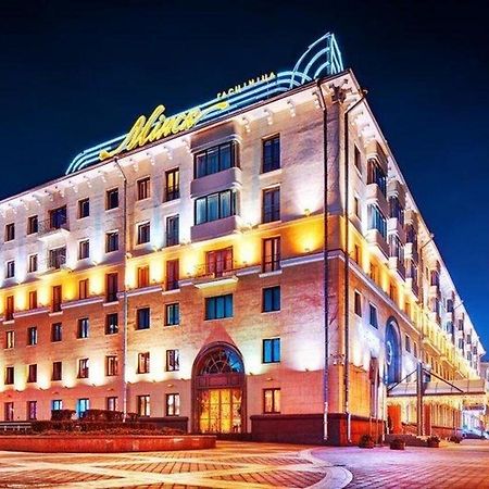 Hotel Minsk Esterno foto