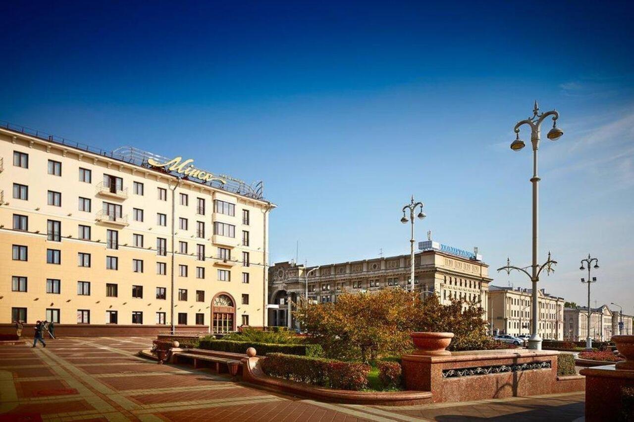 Hotel Minsk Esterno foto